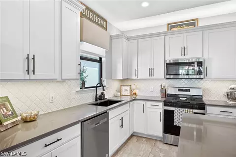 Kitchen - 20564 Pebble Glen Dr, Estero, FL 33928 photo 3 of 4