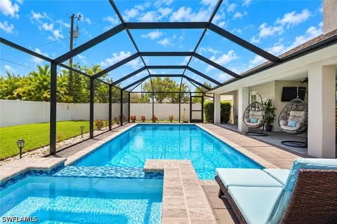1727 SE 8th Ave, Cape Coral, FL 33990