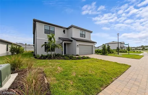 2084 Freemont Way, Naples, FL 34120