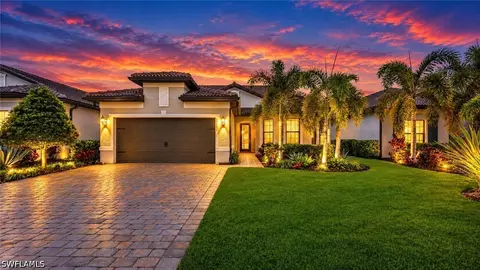 19252 Aqua Shore Dr, Fort Myers, FL 33913