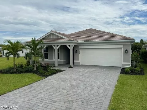 17338 Willow Tree Ln, North Fort Myers, FL 33917