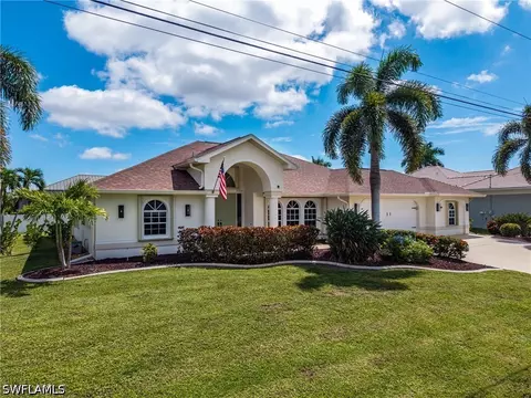 5211 SW 27th Pl, Cape Coral, FL 33914