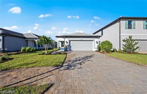 2151 Freemont Way, Naples, FL 34120