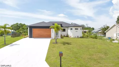 17420 Oriole Rd, Fort Myers, FL 33967