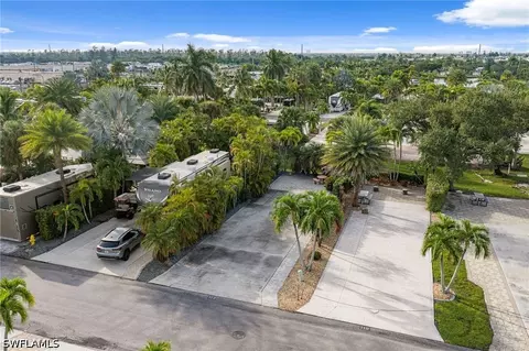 117 Pavillion Dr, Fort Myers Beach, FL 33931
