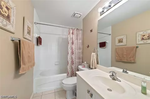 Bath - 21517 Berwhich Run, Estero, FL 33928 photo 3 of 3