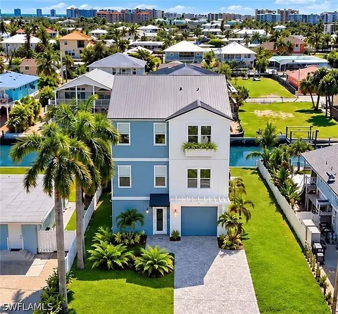 140 Bahia Via, Fort Myers Beach, FL 33931