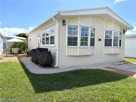 4711 Mayflower Way W, Estero, FL 33928 photo 2