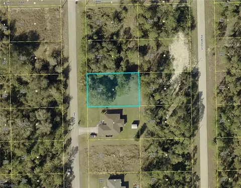 2016 Robert Ave, Alva, FL 33920