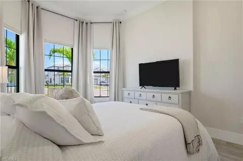 Bedroom - 18377 Ridgeline Dr, Estero, FL 33928 photo 4 of 6