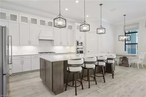 Kitchen - 18377 Ridgeline Dr, Estero, FL 33928 photo 2 of 7