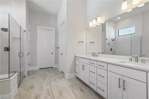 Bath - 18377 Ridgeline Dr, Estero, FL 33928 photo 1 of 4