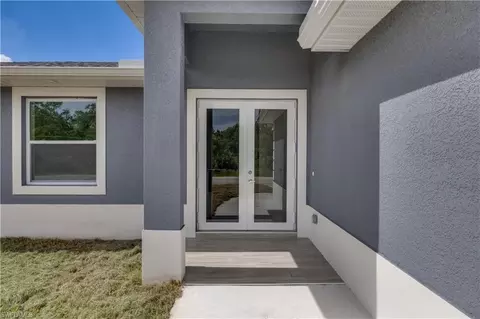 1004 E 10th St, Lehigh Acres, FL 33972