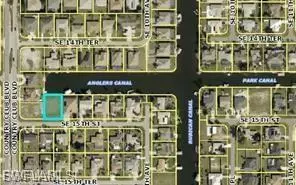 907 SE 15th St, Cape Coral, FL 33990