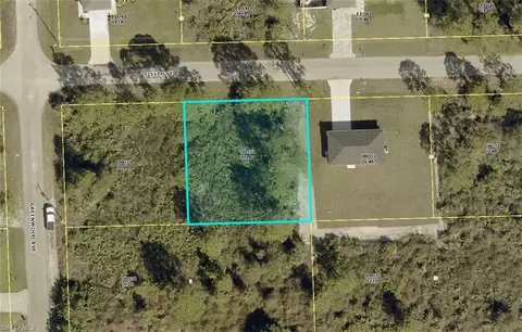 702 E 11th St, Lehigh Acres, FL 33972