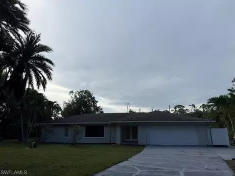 3715 Liberty Sq, Fort Myers, FL 33908