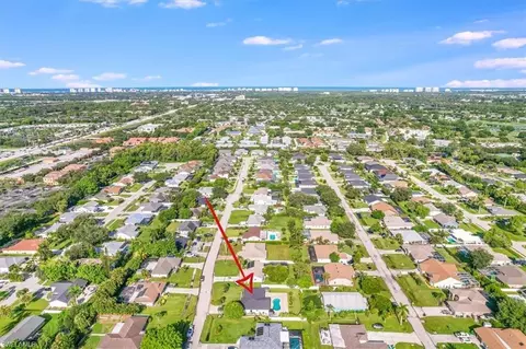49 Willoughby Dr, Naples, FL 34110 photo 4