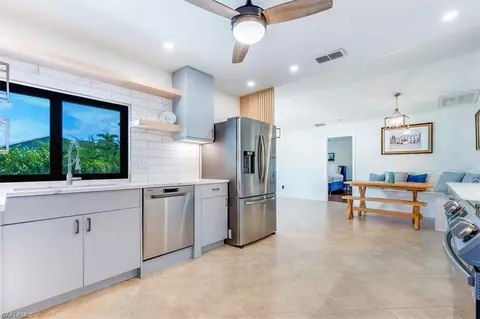 49 Willoughby Dr, Naples, FL 34110 photo 6