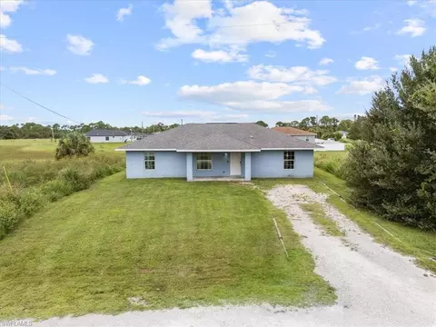 8019 Oakleaf Cir, Labelle, FL 33935