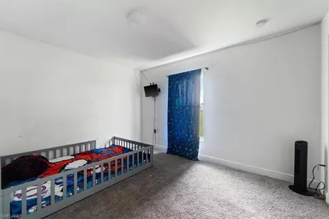 Bedroom - 8019 Oakleaf Cir, Labelle, FL 33935 photo 2 of 3