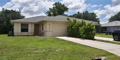 5107 5105 25th St SW, Lehigh Acres, FL 33973