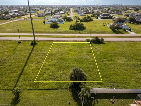828 El Dorado Blvd N, Cape Coral, FL 33993