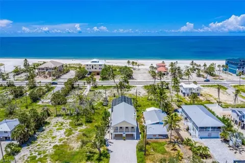 5830 Lauder St, Fort Myers Beach, FL 33931