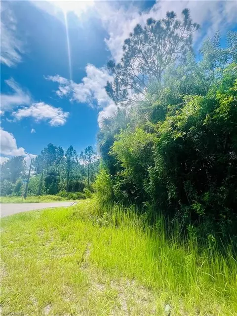 1104 E 5th St, Lehigh Acres, FL 33972