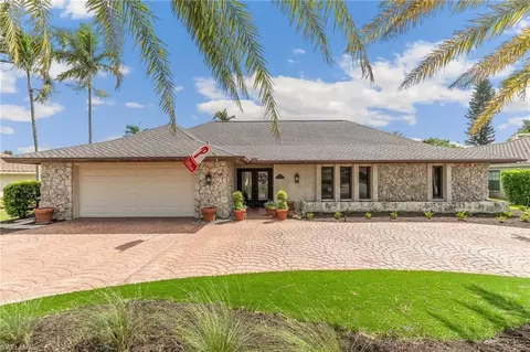 327 Torrey Pines Pt, Naples, FL 34113