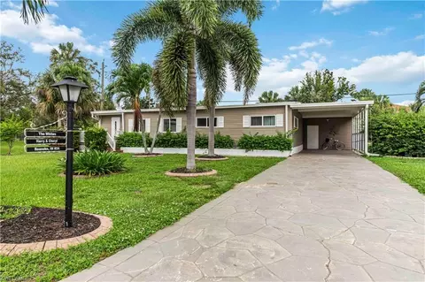 24 Williamsburg Way, Fort Myers, FL 33908