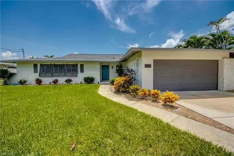 5313 Cocoa Ct, Cape Coral, FL 33904
