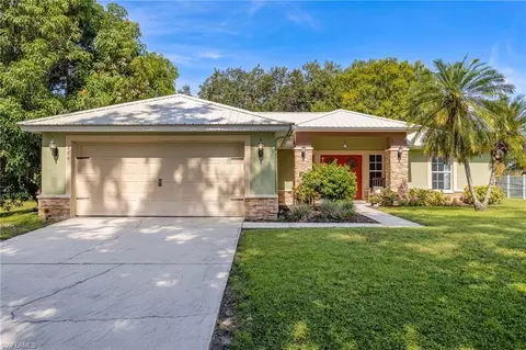 220 N Cypress St, Labelle, FL 33935