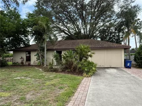 8148 San Carlos Blvd, Fort Myers, FL 33967