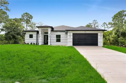 102 Grant Ave, Lehigh Acres, FL 33936