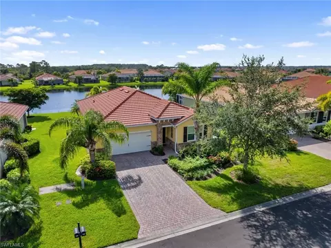 3126 Apple Blossom Dr, Alva, FL 33920
