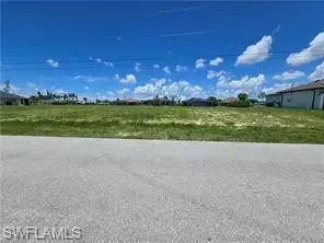 915 SW 28th Ter, Cape Coral, FL 33914
