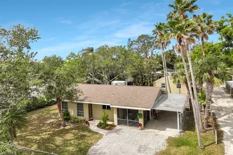 417 Shore Rd, Nokomis, FL 34275