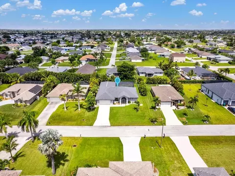 3017 SW 2nd Pl, Cape Coral, FL 33914