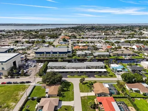 1414 SE 46th St #2D, Cape Coral, FL 33904