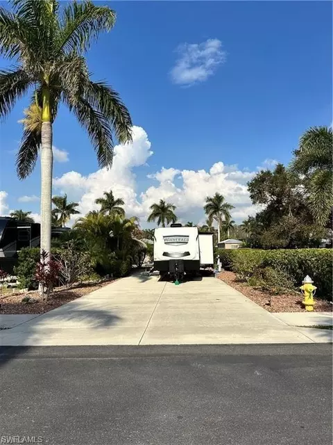 10327 Prairie Iris Trl, Fort Myers, FL 33905