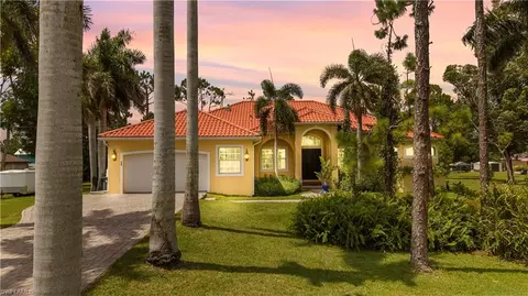 47 Jacaranda Pkwy E, Cape Coral, FL 33909