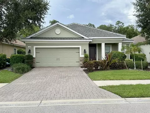 3635 Canopy Cir, Naples, FL 34120