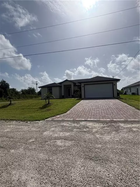 104 Olive Cir, Lehigh Acres, FL 33971