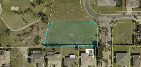 812 Palmetto Pointe Cir, Cape Coral, FL 33991