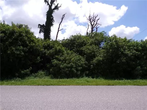 2466 Fourwind St, Port Charlotte, FL 33948