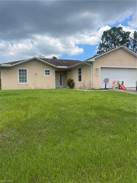 805 Puccini Ave S, Lehigh Acres, FL 33974