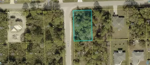 2821 51st St W, Lehigh Acres, FL 33971