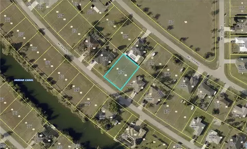 2207 NE 19th Pl, Cape Coral, FL 33909