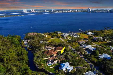 84 Skyline Dr, North Fort Myers, FL 33903