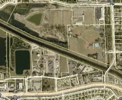 809 Oak Ave, Lehigh Acres, FL 33972 photo 8